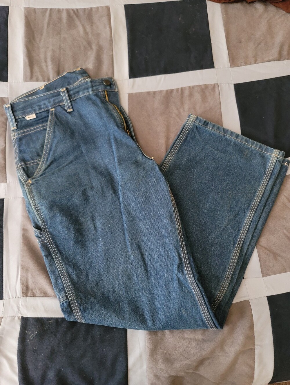 Carhartt Flame‑Resistant (FR) Jeans – Size 32x30 – Like New